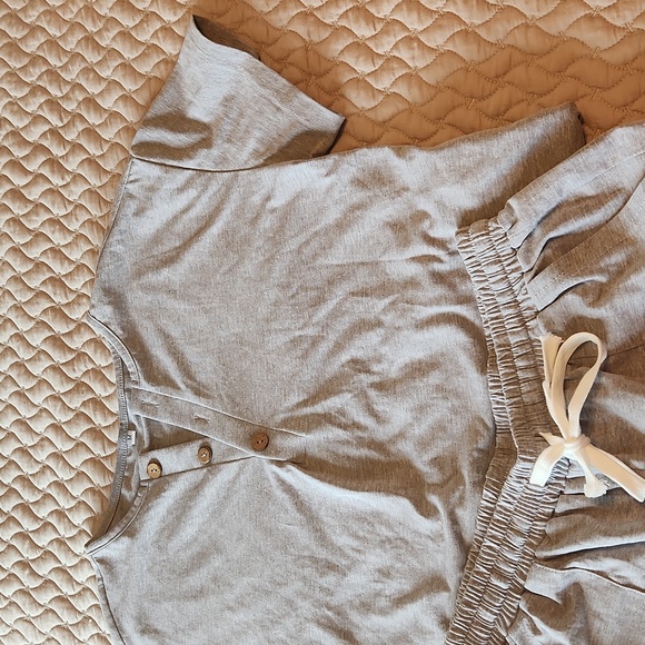 Amazon - Picture 4 of 5